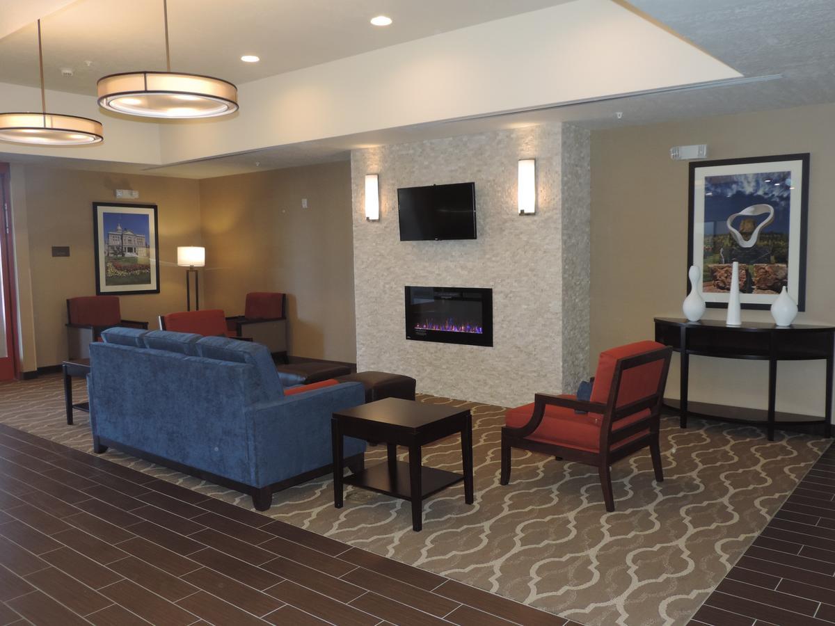 Heartland Inn And Suites Wheatland Kültér fotó
