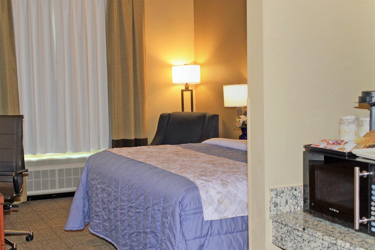 Heartland Inn And Suites Wheatland Kültér fotó