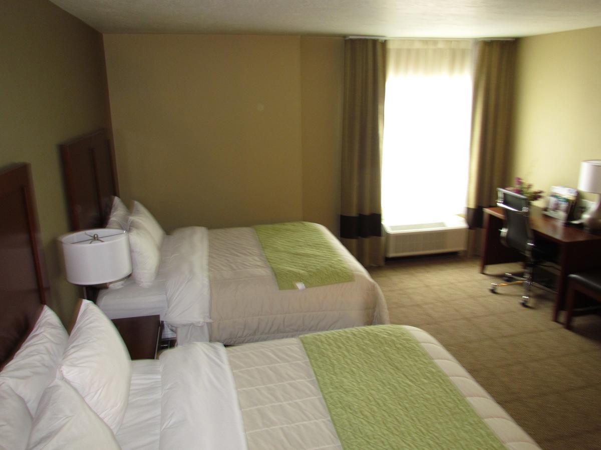 Heartland Inn And Suites Wheatland Kültér fotó