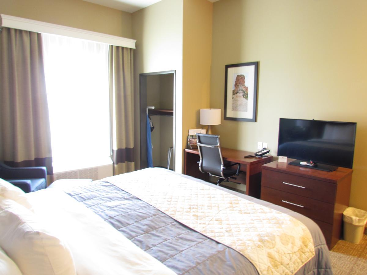 Heartland Inn And Suites Wheatland Kültér fotó