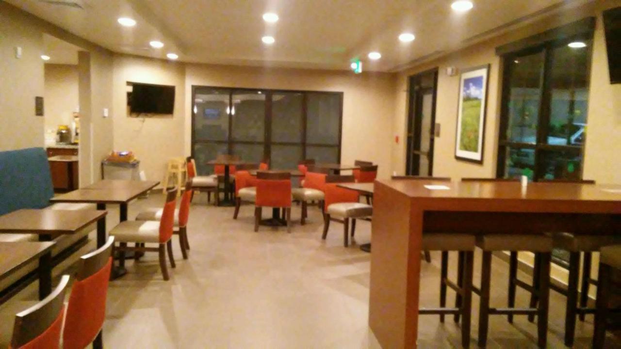 Heartland Inn And Suites Wheatland Kültér fotó